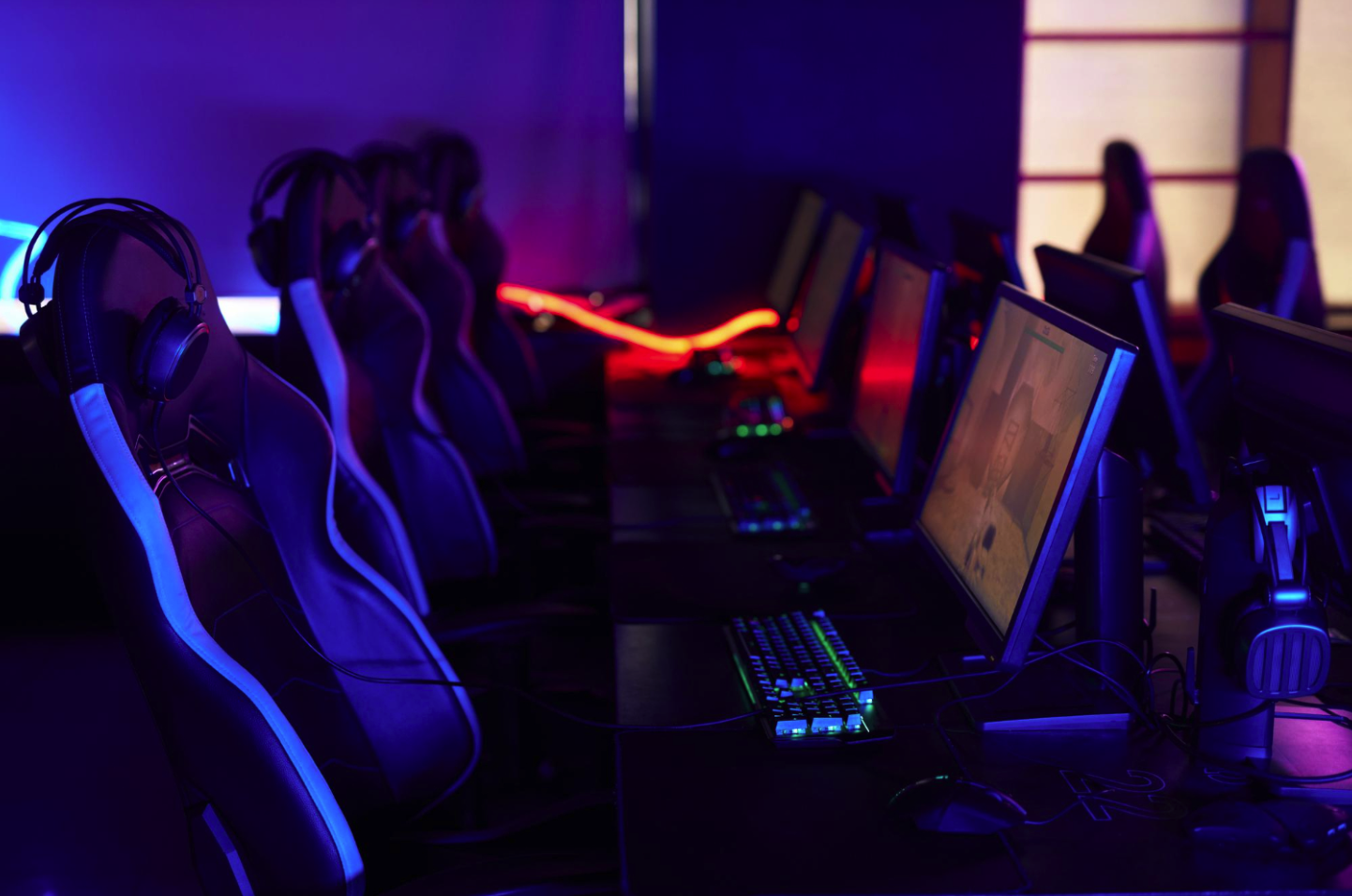 الألعاب التي تهيمن على مشهد الرياضات الإلكترونية العربي