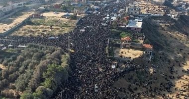 آلاف النازحين الفلسطينيين فى غزة يتدفقون إلى شمال القطاع