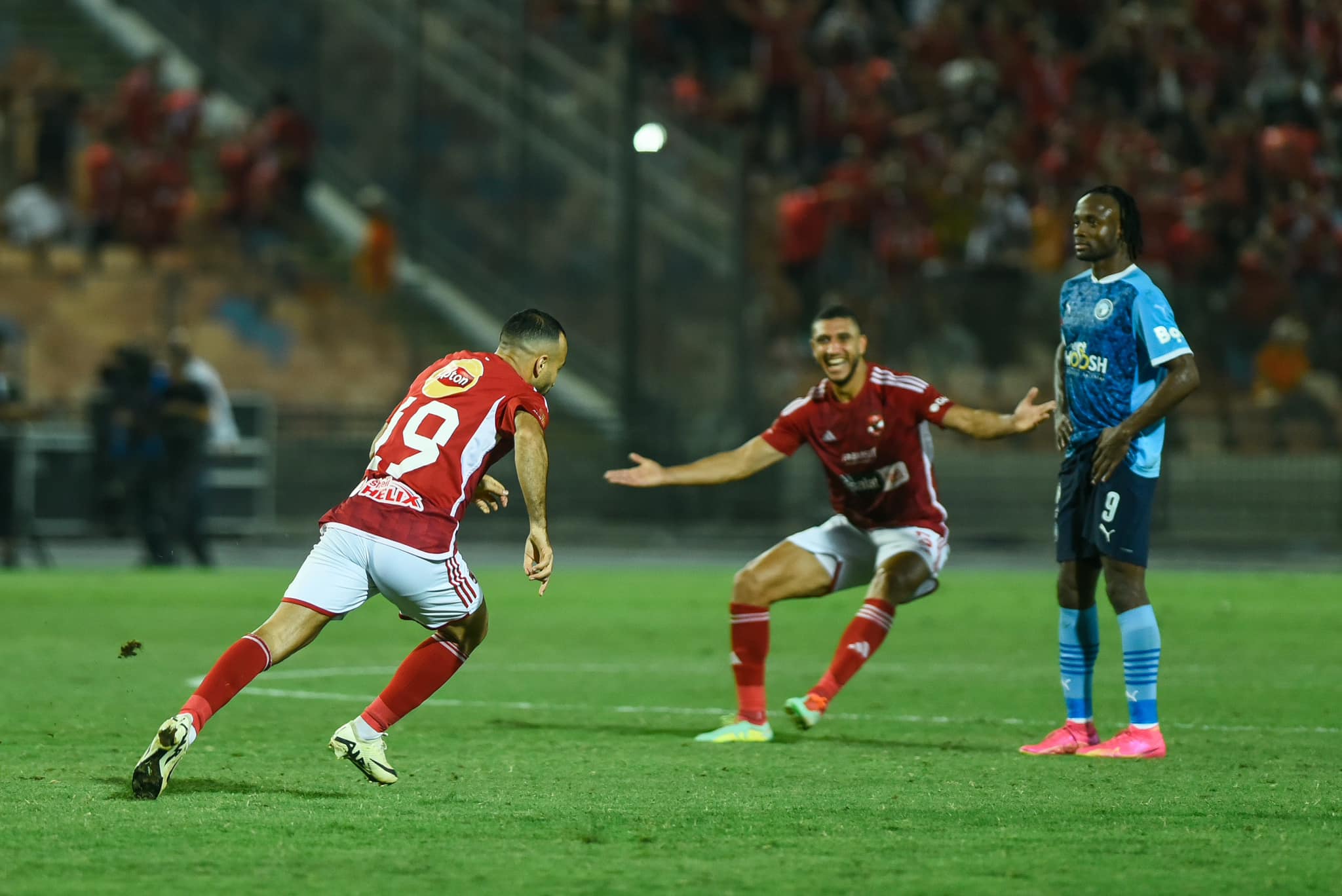 موعد مباراة الأهلي وبيراميدز في الدوري.. والقنوات الناقلة