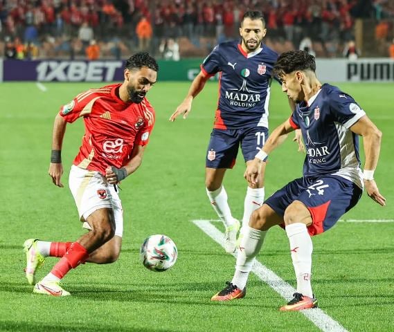 موعد تحرك فريق الاهلي إلى ملعب مباراة شباب بلوزداد