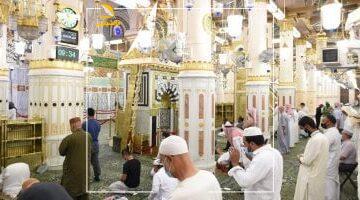 عاجل.. 
                                            “من القلب إلى حبيب الرب”.. حجاجنا فى الروضة الشريفة يسلمون على النبى