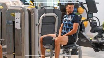 المصري يستعيد خدمات محمد هاشم أمام البنك الأهلي بعد انتهاء الإيقاف