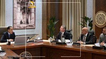 عاجل.. 
                                            مدبولى يستعرض موقف منطقتي امتياز “كايرو ومصري” بالبحر المتوسط مع شركة إكسون موبيل