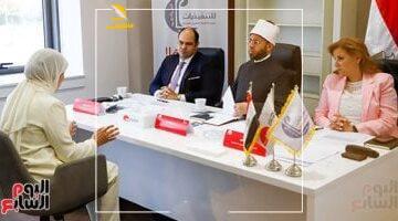 عاجل.. 
                                            7 لجان لاختبار 75 متقدمة يوميًا فى المقابلات الشخصية لبرنامج “المرأة تقود”