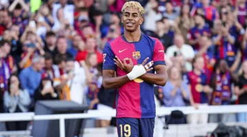 بسرعة الصاروخ.. لامين يامال نجم برشلونة يتوج رسمياً بلقب أفضل لاعب شاب في الدوري الإسباني
