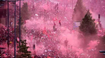 صباحك أوروبي – كارثة تضرب احتفالات ليفربول وعهد جديد لأنشيلوتي وتجديد عقد يامال