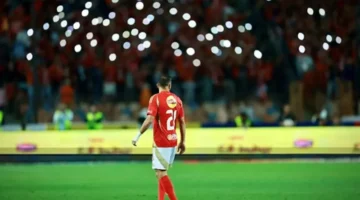 حزن يرافق الاحتفالات – علي معلول يبكي خلال تتويج الأهلي بدرع الدوري (فيديو)