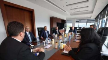 مرتجي ونصر معًا.. ممثلو الأندية يتوافدون على اجتماع اتحاد الكرة الهام