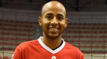 يا خبر بفلوس.. عبد الله عبد السلام يبتعد عن منتخب الطائرة