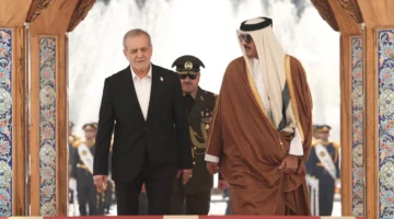 رسالة طهران وصلت.. أمير قطر يتلقى خطابًا رسميًا من الرئيس الإيراني