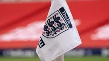 مين كان يصدق؟.. الاتحاد الإنجليزي يتهم الحكم السابق ديفيد كوت بالإساءة ليورجن كلوب