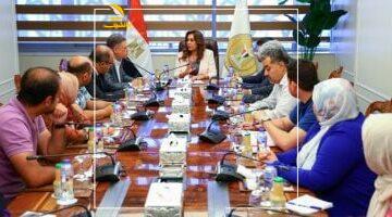 وداعاً للروتين.. وزيرة التنمية المحلية تتابع تطوير المراكز التكنولوجية لتسريع الخدمات الحكومية