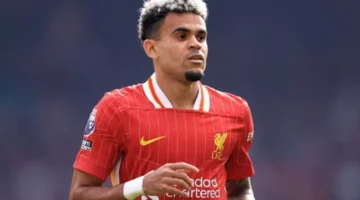 يا خبر أبيض.. ليفربول يفتح باب الرحيل أمام لويس دياز لبرشلونة