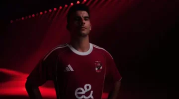 مش هتصدق عينيك.. الأهلي يُعلن صفقة زيزو من أعلى برج القاهرة بنسر والقاضية وهتافات الجماهير (فيديو)