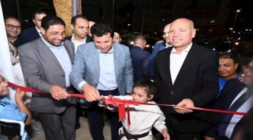 فرصة لكل مصري.. وزير الرياضة ومحافظ القاهرة يفتتحان مجمعات رياضية متطورة بنظام حق الانتفاع