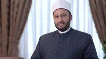 محدش كان يتوقع.. محمود الهواري يعتلي منبر الجامع الأزهر خطيبًا في صلاة الجمعة