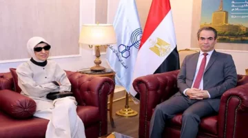 كنز الأدب.. المسلماني يستقبل ابنة الأديب العالمي نجيب محفوظ في لقاء خاص