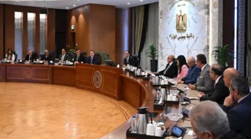 نور بيتك في أمان.. مدبولي يؤكد: قطاع الطاقة المصري لن يتأثر حال توقف الإمدادات مستقبلًا