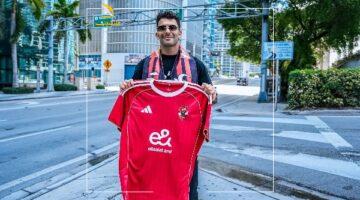 يا أهلي يا زمالك.. زيزو يقلب الموازين بظهوره بقميص الأهلي في جلسة تصوير “أجمل من الموناليزا” بميامي
