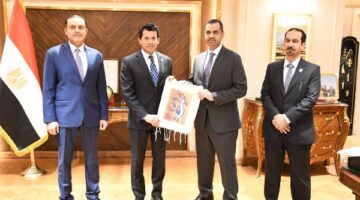 ثورة البادل بدأت.. وزير الرياضة يعلن عن خطة طموحة لتوسيع انتشار رياضة البادل ببطولات عالمية ومحلية