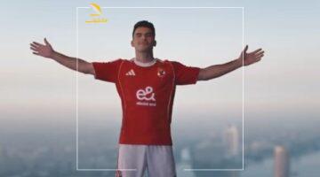 يا خبر أبيض.. زيزو يُشاهد على طائرة ميامي قبل الانضمام لمعسكر الأهلي استعدادًا لمونديال الأندية
