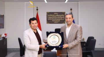 خطوة حاسمة.. محافظ دمياط يستقبل وزير الشباب والرياضة بديوان المحافظة لبحث ملفات حيوية