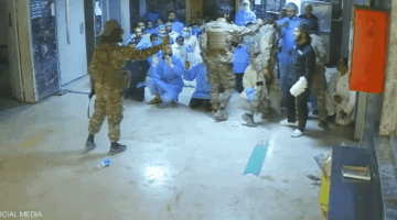 جريمة مروعة.. فيديو جديد يكشف عملية إعدام ميداني داخل مستشفى السويداء في سوريا