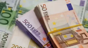 ارتفاع مفاجئ.. اليورو يكسر حاجز جديد أمام الدينار الجزائري اليوم | كيف سيؤثر ذلك على السوق؟