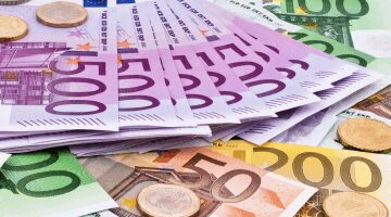 ارتفاع مفاجئ.. سعر اليورو اليوم الاثنين 11 أغسطس 2025 في ختام التعاملات البنكية