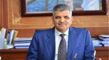 رسميًا.. قرار جمهوري بتجديد رئاسة الفريق أسامة ربيع لهيئة قناة السويس