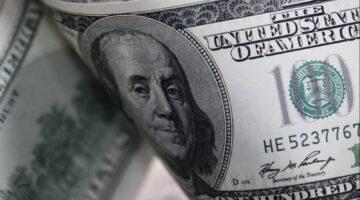 3 جنيهات هبوطًا.. الدولار يفاجئ الجميع بتراجع غير متوقع في سعر الصرف اليوم
