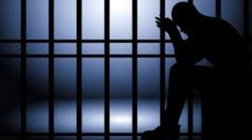 حالة حرجة.. تفاصيل إصابة المتهم بحرق طليقته بماء النار في الوراق