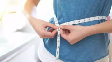صحة.. دقيقة واحدة تكفي: تمرين بسيط لحرق الدهون وحماية القلب