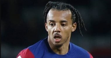 رسميًا.. برشلونة يمدد عقد جول كوندي حتى 2030