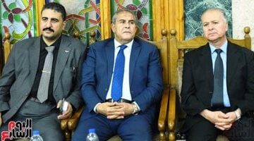 ظهور نادر لنجوم الكرة والفن.. طاهر أبو زيد ومرتجى وشوبير وأشرف زكي في عزاء والد العامري فاروق