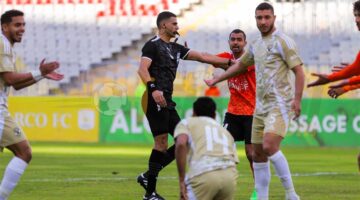 قرار مثير.. محمد معروف حكماً لمباراة الأهلي وفاركو