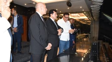 قرار مثير.. وزير الرياضة ومحافظ القاهرة يتفقدان أرضية استاد القاهرة الدولي