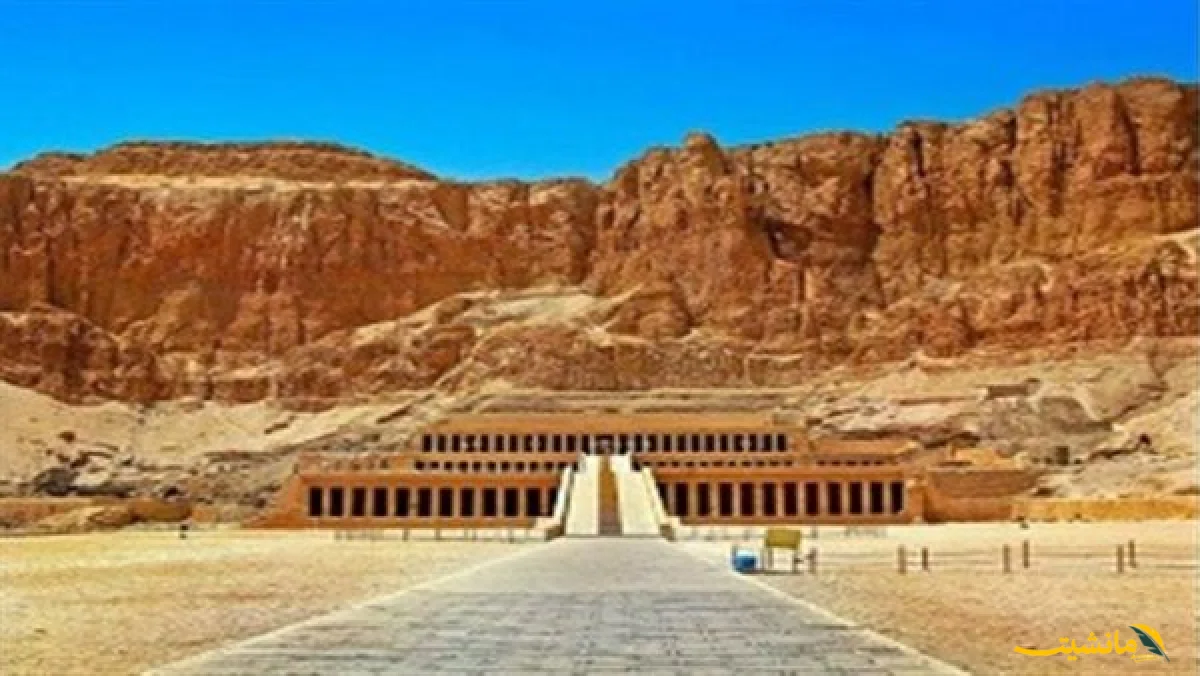رسميًا.. وادي الملوك آمن: السياحة تؤكد عدم تأثر المنطقة بحريق الكافيتريا