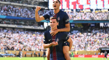 لفتة رياضية.. ريال مدريد يُحيي باريس سان جيرمان بعد السوبر الأوروبي