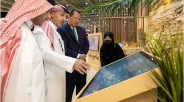 دبلوماسية الصقور.. سفير تايلند يزور مزاد الصقور الدولي 2025