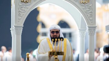 لهيب الصيف يُذكرنا بلهيب الآخرة.. ماذا قال الواعظ في خطبة الجمعة؟