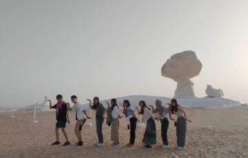 أجواء احتفالية الصحراء البيضاء تستقبل مئات الزوار بمناسبة رأس السنة