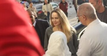 بين مصابي غزة أنجلينا جولي تزور مستشفى العريش في سيناء