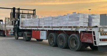 قافلة زاد العزة الهلال الأحمر المصري يرسل 5600 طن مساعدات