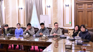 بين معابد الأقصر وقاعات جامعة القاهرة كيف رسم طلاب الصين