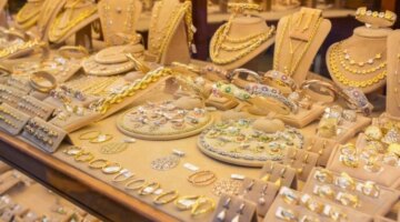 تحديثات مستمرة أسعار الذهب عيار 21 تسجل مستويات جديدة بأسواق