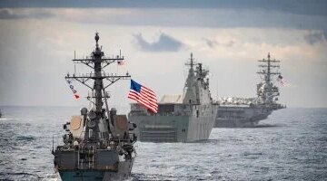 تحرك مفاجئ مغادرة جميع السفن الأمريكية في البحرين إلى عرض