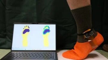 تقنيات الذكاء الاصطناعي في الأحذية الذكية تنهي مخاطر سقوط كبار