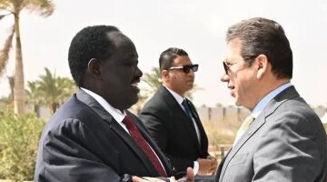 رسميًا رئيس المخابرات العامة يبحث مع وفد جنوب السودان تطورات
