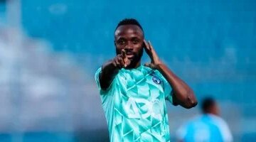 رقم قياسي فيستون ماييلي يقتنص لقب الهداف التاريخي لنادي بيراميدز